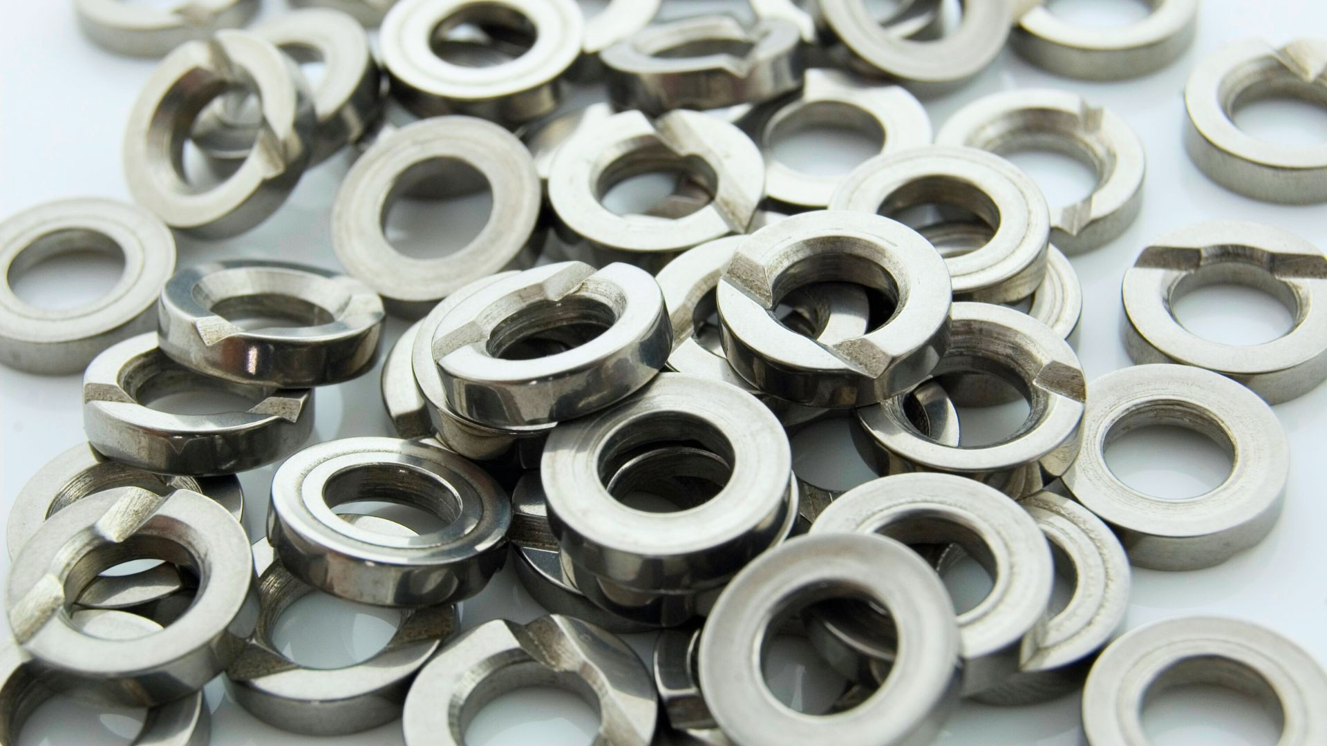 Maintaining Electroless Nickel Stability in Electroplating